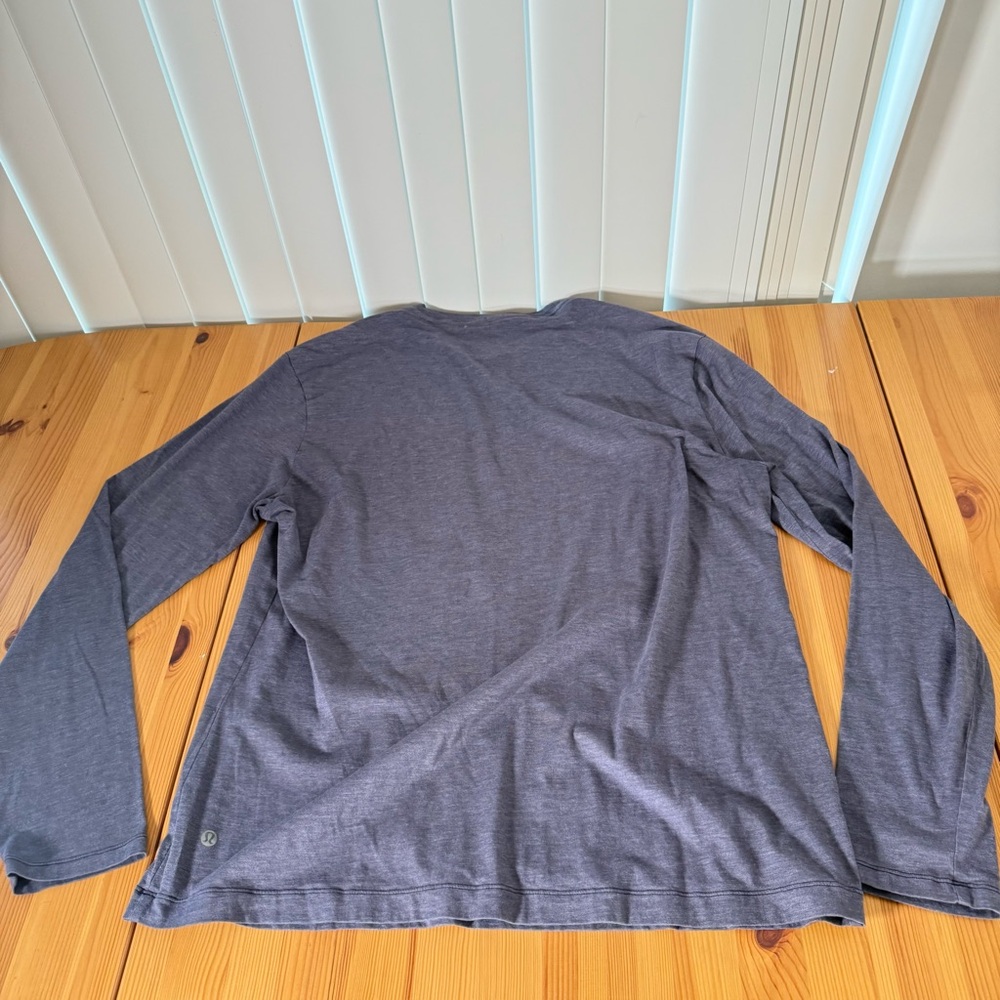 Lululemon Men's Blue Long Sleeve Tee  Crew Neck Minimalist ~ L - Picture 8 of 9